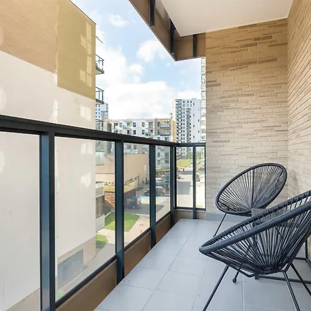 Nowa Letnica With Balcony & Parking Arena By Renters