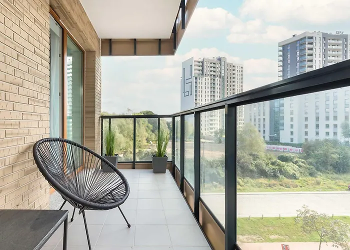 Апартаменты Nowa Letnica With Balcony & Parking Arena By Renters